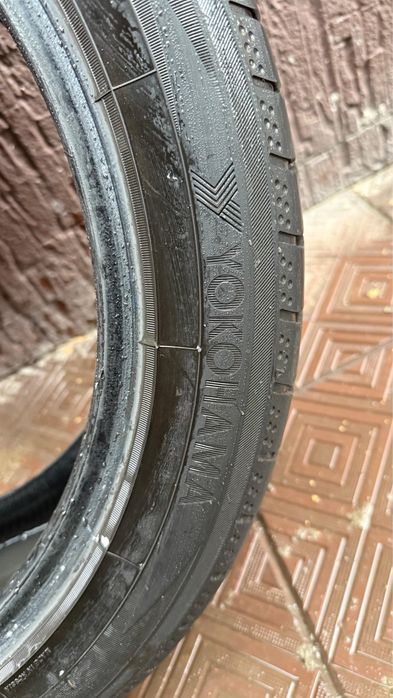 Комплект летних шин 235/45/18