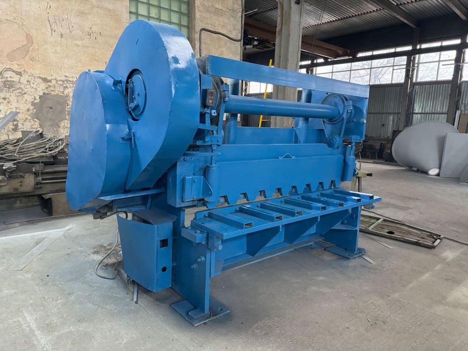 Промышленные Ножницы гильотинные