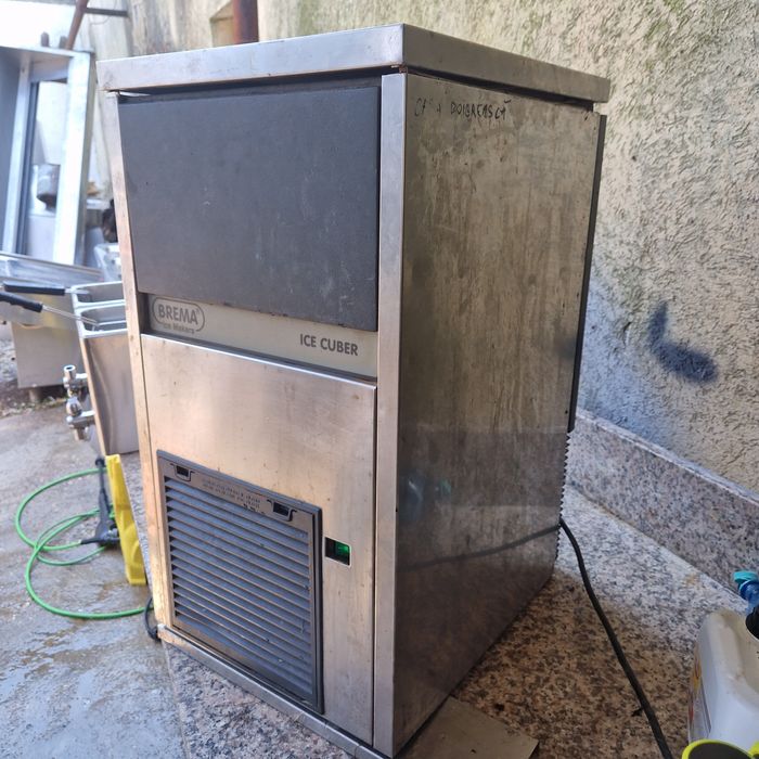 Mașina gheata inox, gheata tip glonț, 24-60 kg/zi