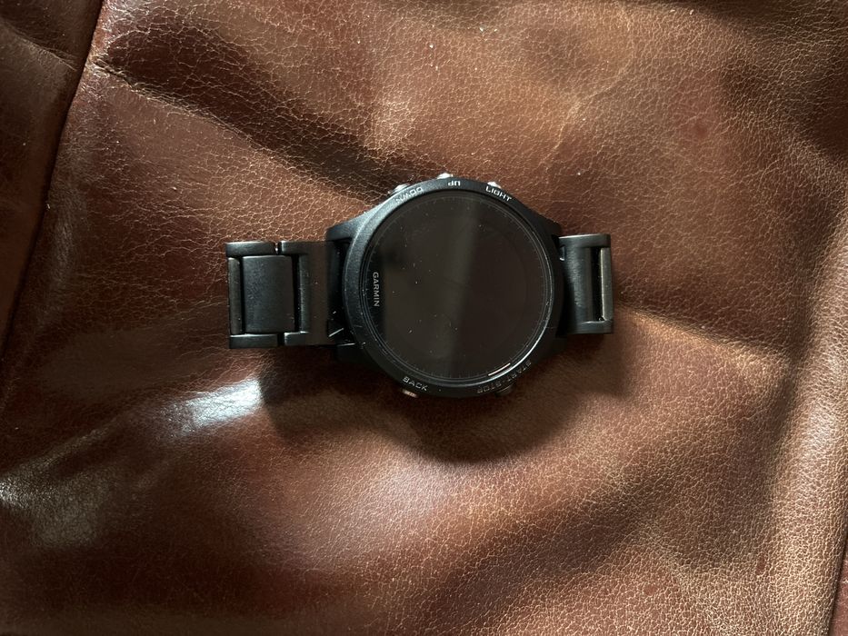 Продаю часы Garmin