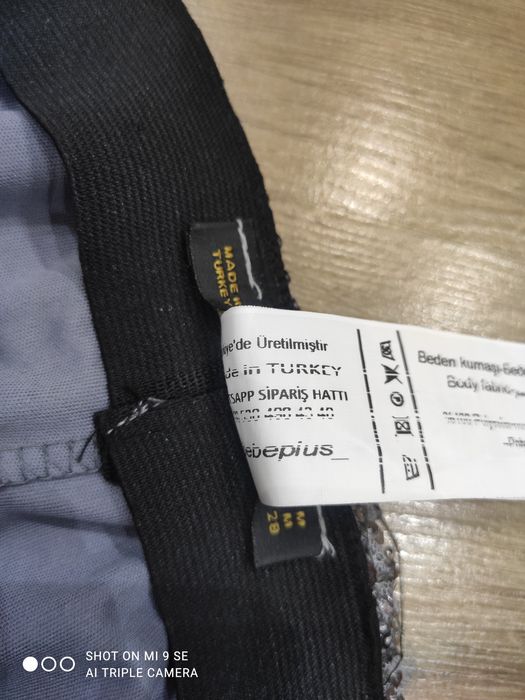 Продается вечернее  брюки.