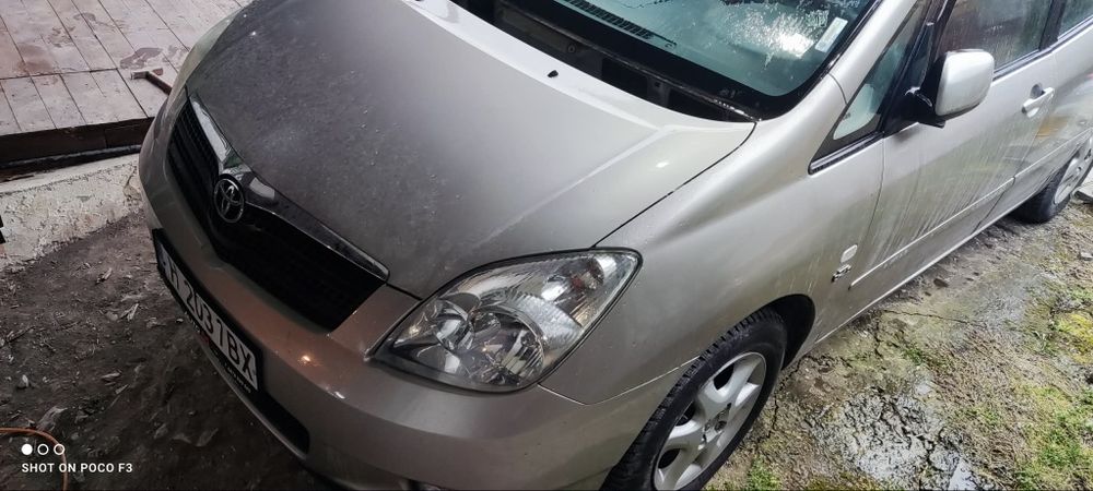 Toyota Corolla Verso D4D 2003 г.
