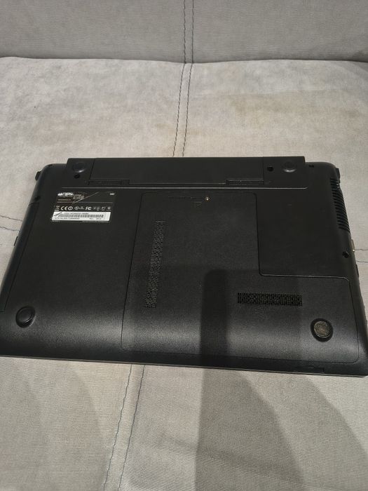 Лаптоп samsung np300e5x