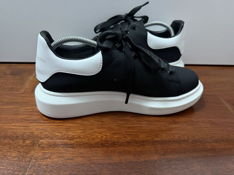Alexander Mcqueen