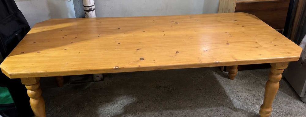 Голяма трапезна маса от масивно дърво – 220 × 100 см