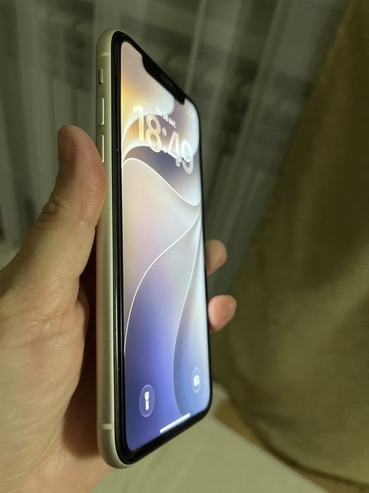 iPhone 11 64гб в хорошем состоянии