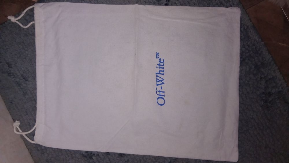 Vând off-white odsy 1000