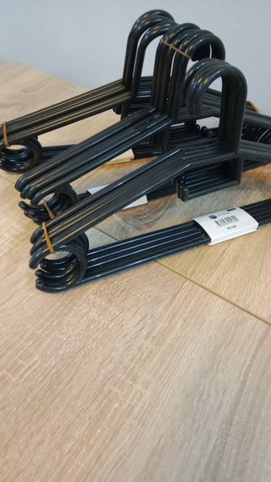 Вешалки новые, цена за единицу