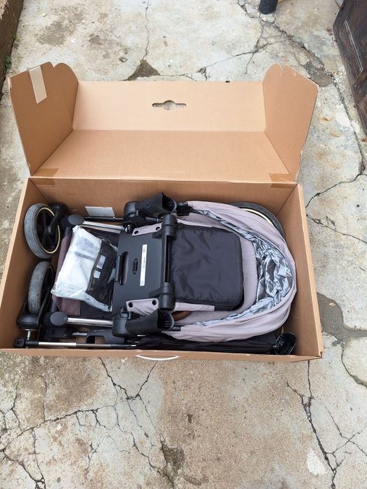 Количка Cybex priam със седалка и кош за новородено