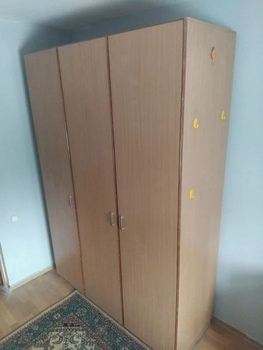 Продам мебель (шкафы)