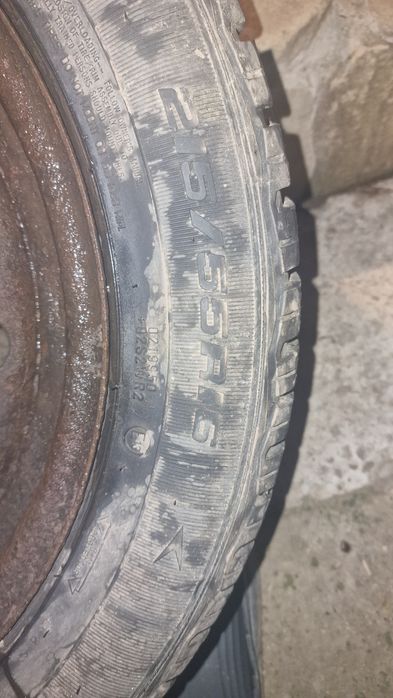 Vând cauciucuri KELLY iarna