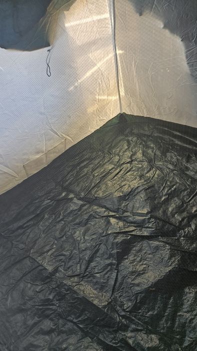 Палатка два слоя 240 х 200 х 152 (Д х Ш х В)