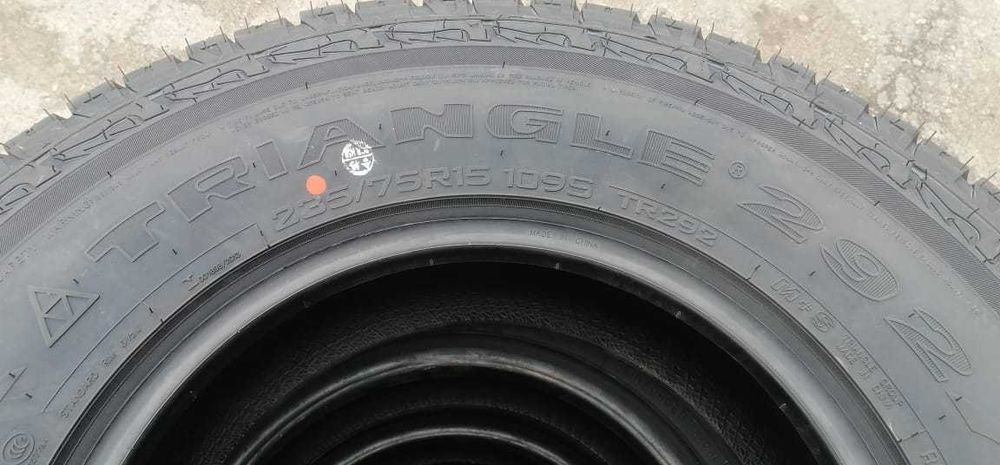 Всесезонные шины 235/75/15 Triangle TR292 (109S)