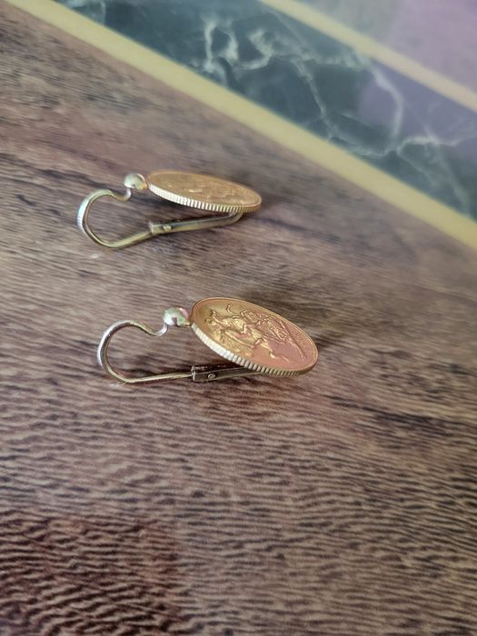 Vând cercei din aur cu cai