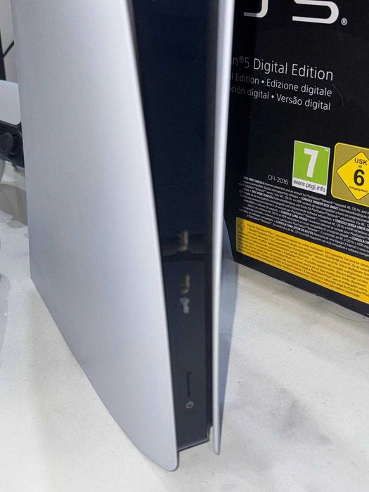PS5 Digital Slim