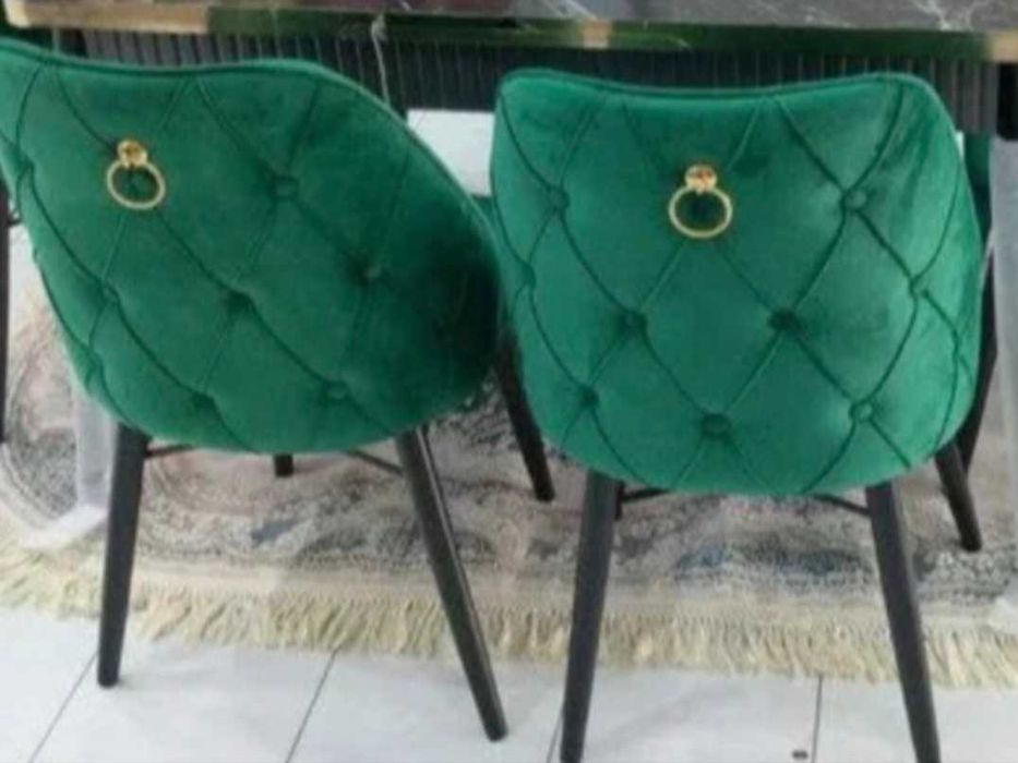 Столы и стулья для кафе