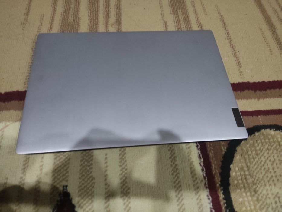 Ноутбук 15.6 Ноутбук  Lenovo IdeaPad 3  Platinum Grey. Срочно продаётс