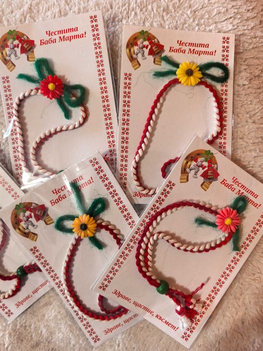 Продавам мартеници ръчно изработени