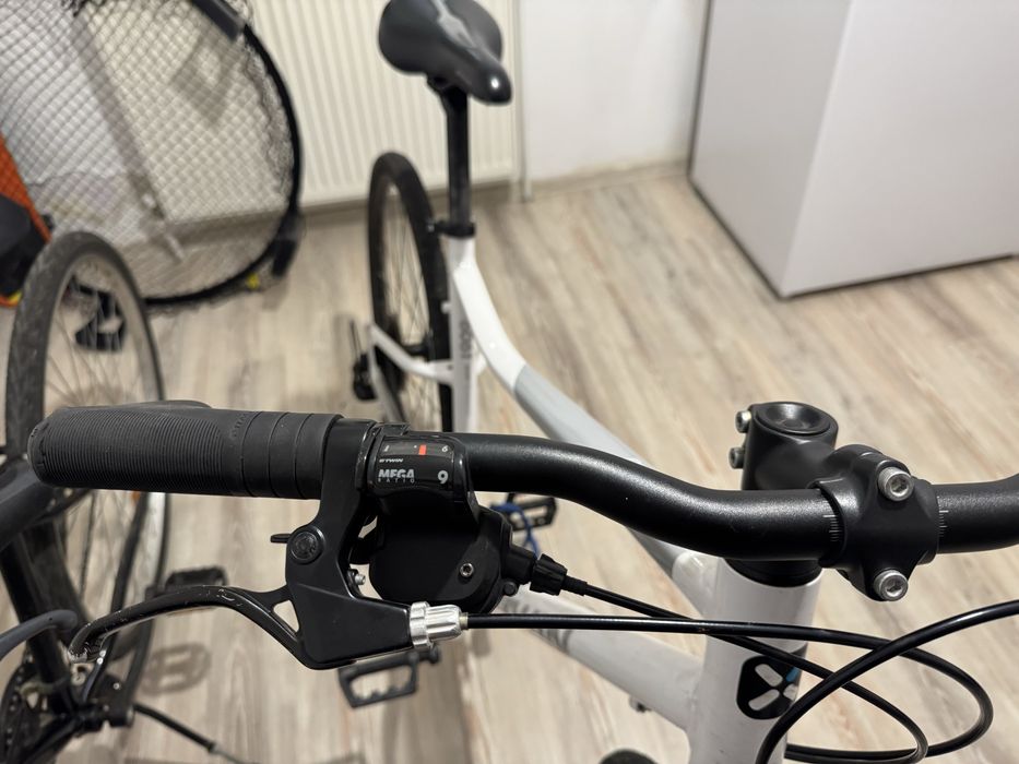 Bicicletă polivalentă Riverside 500 alba, marime L, roti 29