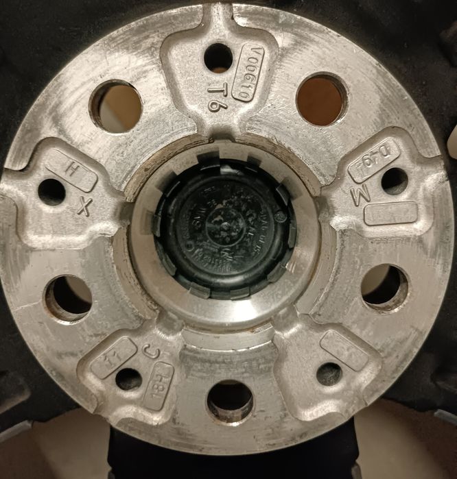 Оригинални джанти с гуми зимни 19 цола Bmw X3 X4 G01 G02 G08