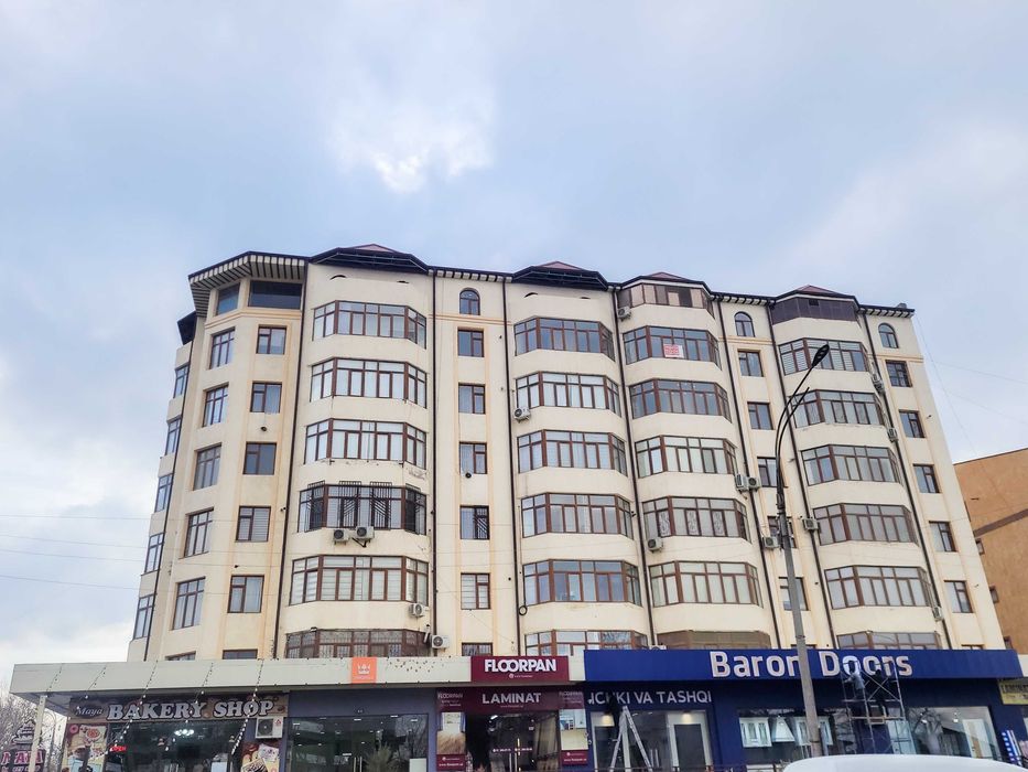Новостройка , коробка  124 м2 в микрорайоне ориентир Арка
