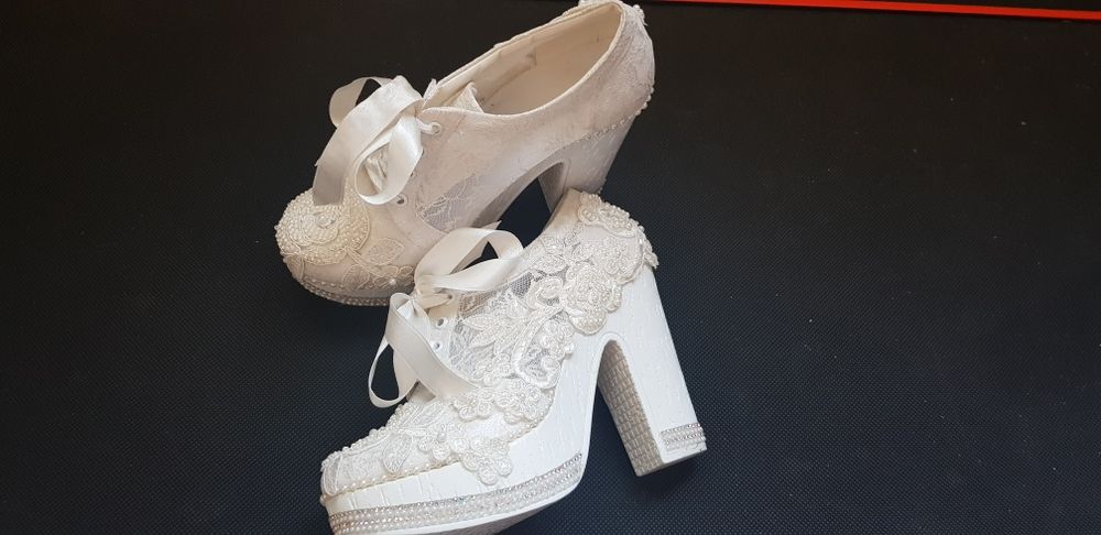 Сватбени обувки удобни и стилни
