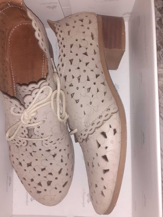 Нови обувки естествена кожа 40 номер