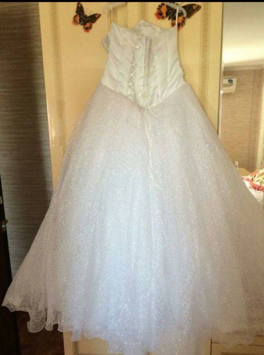 Свадебное платье, новое.