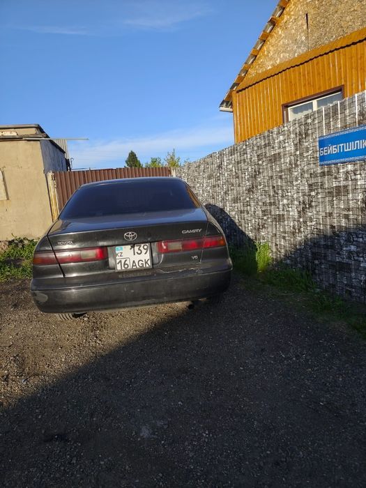Продам машину  Тойота Камри20