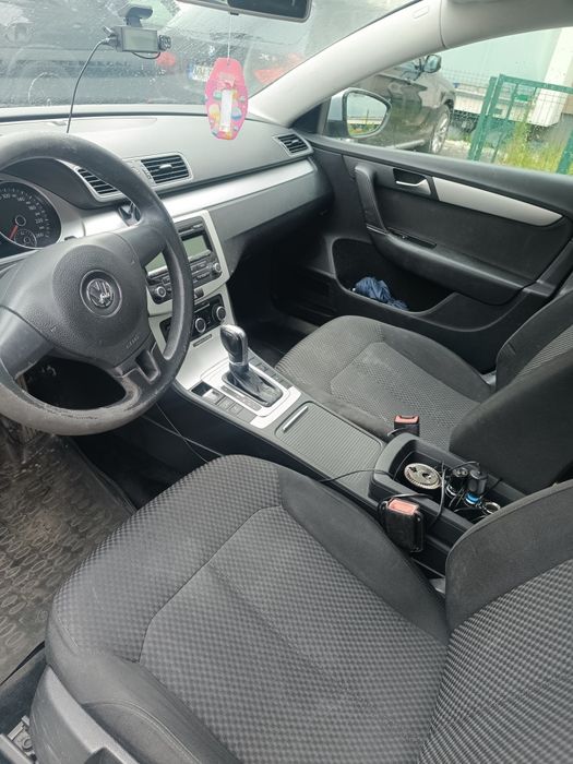 •Vând VW Passat B7 2012 2.0TDI•
