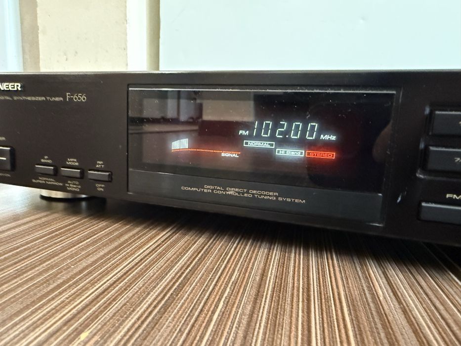 Pioneer F-656 Качествен тунер