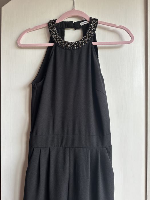 Salopeta eleganta cu spatele gol