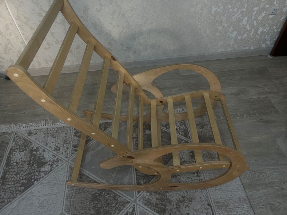Продается кресло-качалка ,состояние отличное