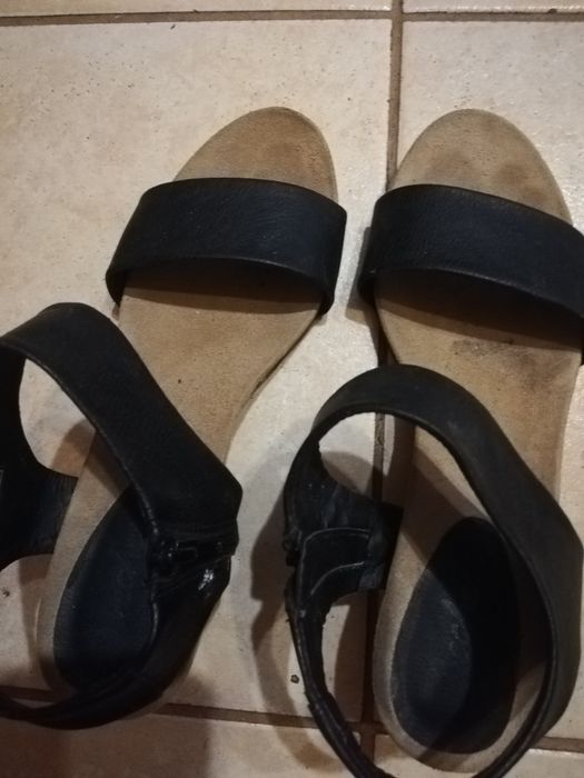 Дамски обувки на платформа