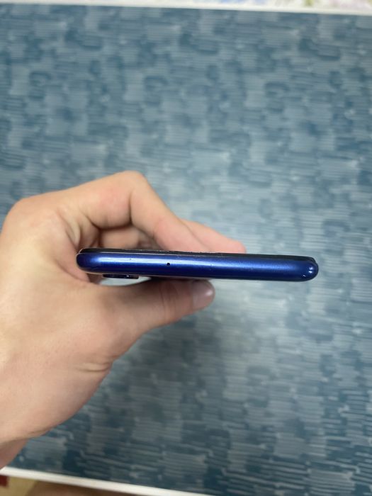 Телефон Samsung Galaxy A10S 2 / 32 GB