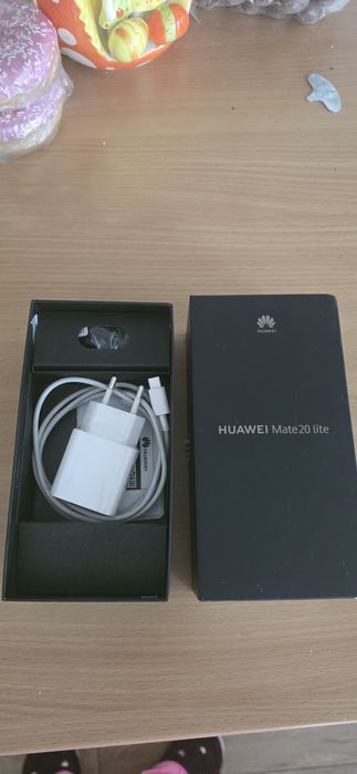 Huawei mate 20 lite като нов ползван малко
