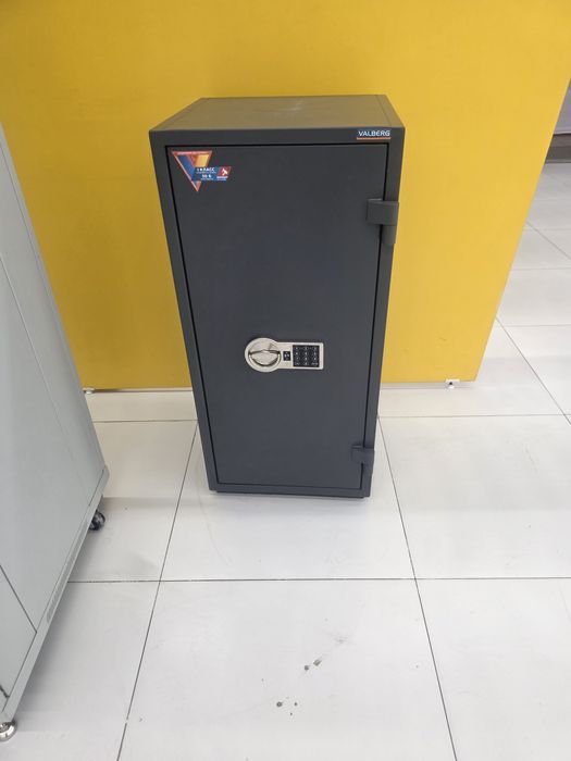 Сейф металлический