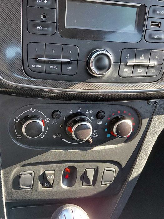 De vânzare Logan MCV