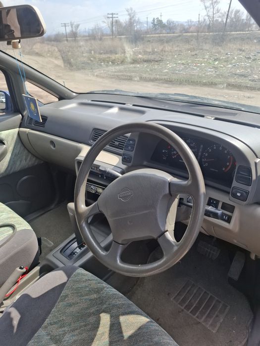 Продам Ниссан Прерия Джой