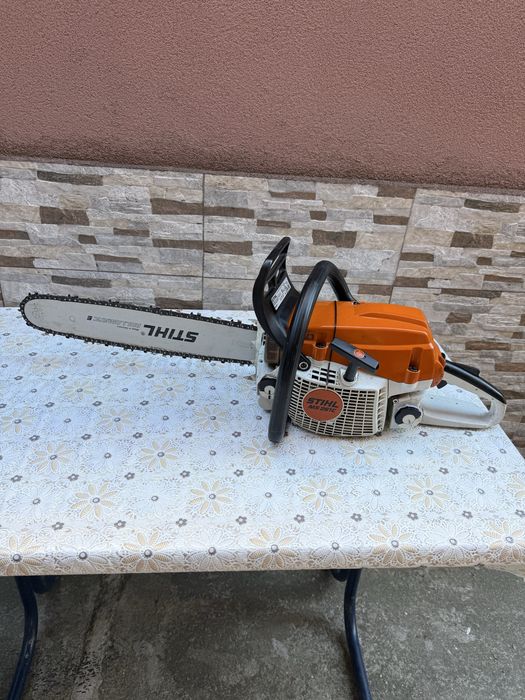 Продавам бензинов моторен трион STIHL MS 261 C