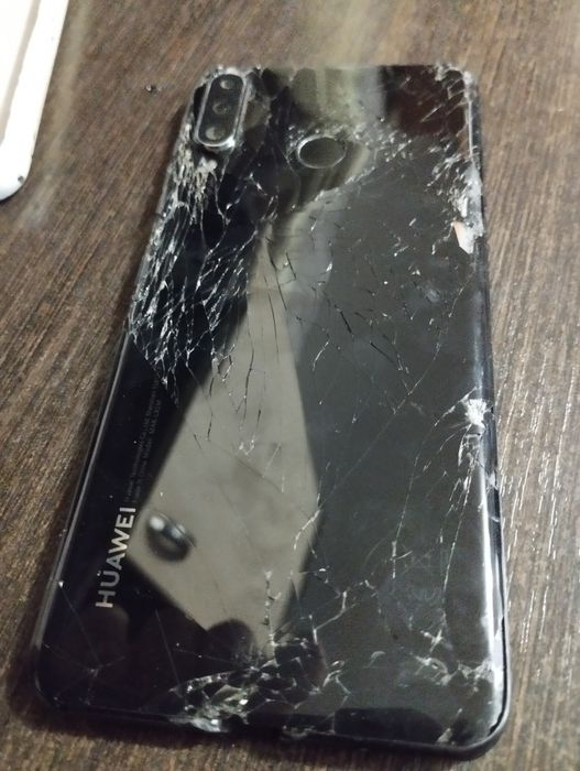 Продам Huawei Y5 2019,Huawei P30 Lite