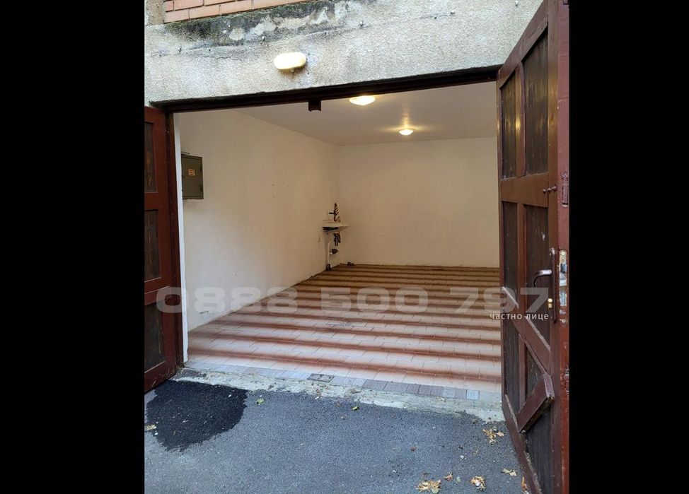Дава се под наем Гараж / Паркомясто в София, Хладилника - 17 кв.м за 149.43 € - Снимка #1