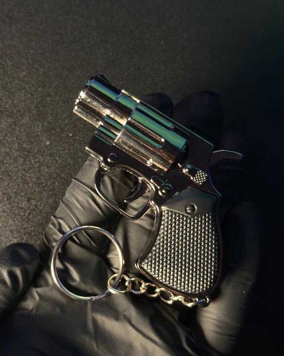 Bricheta "REVOLVER" cu breloc