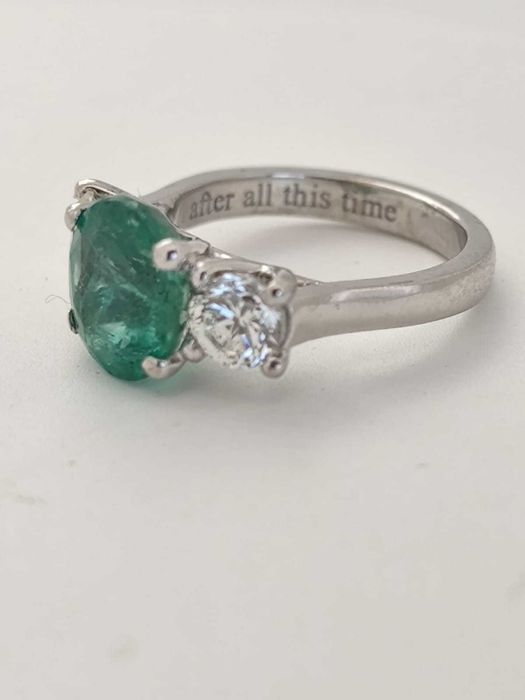 Inel Platina cu Smarald si diamante