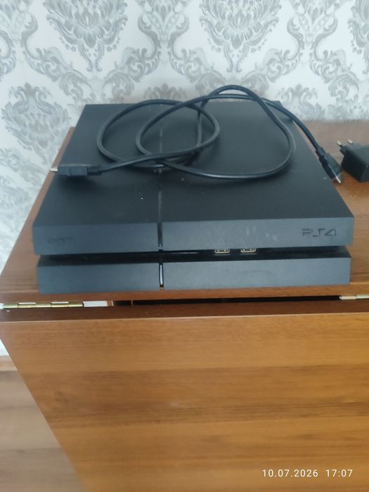 Продам или обмен PS 4