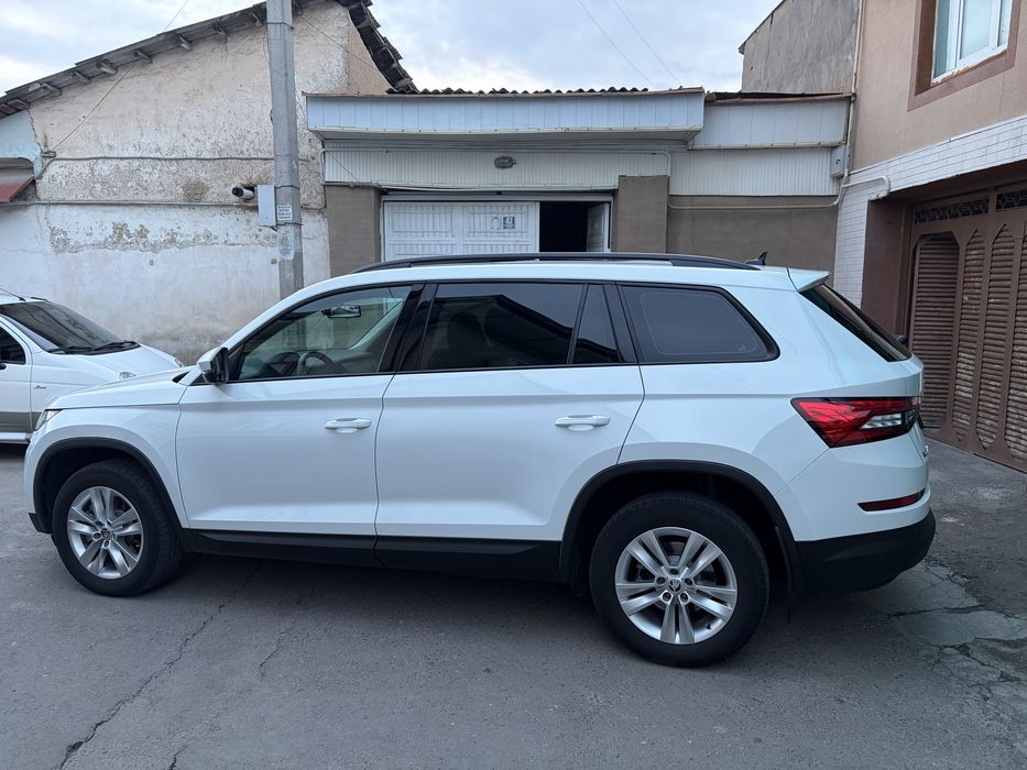 škoda kodiaq 2021 год 5мест