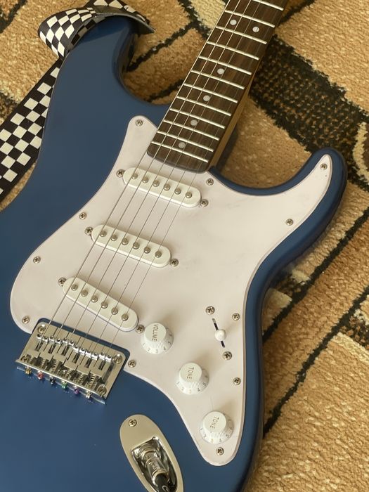 Электро гитара squier