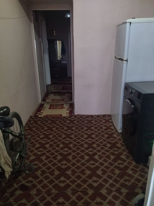 Yangiyolda 2 xonali dom sotiladi arintir Oaziz akva park roparasida