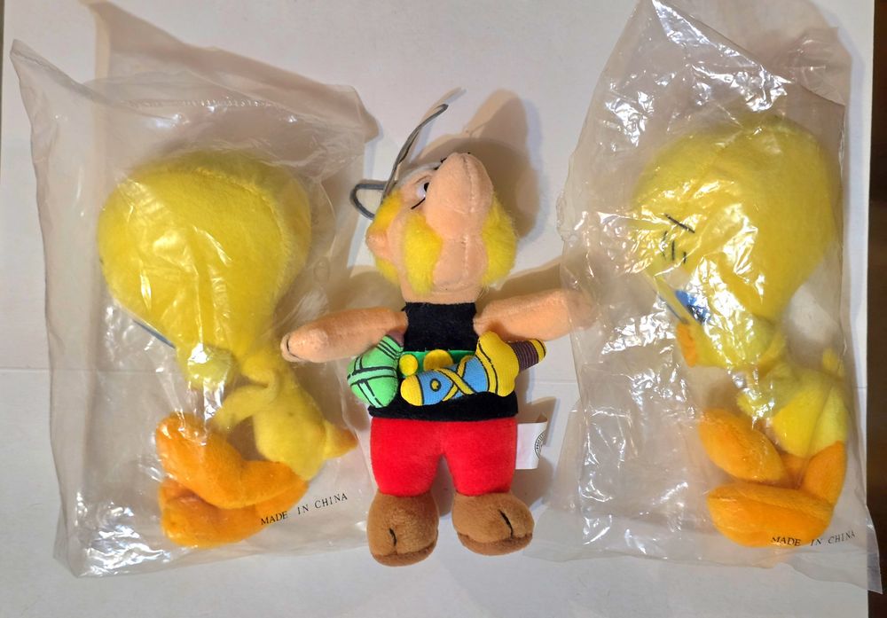 Продавам плюшени играчки от Kinder