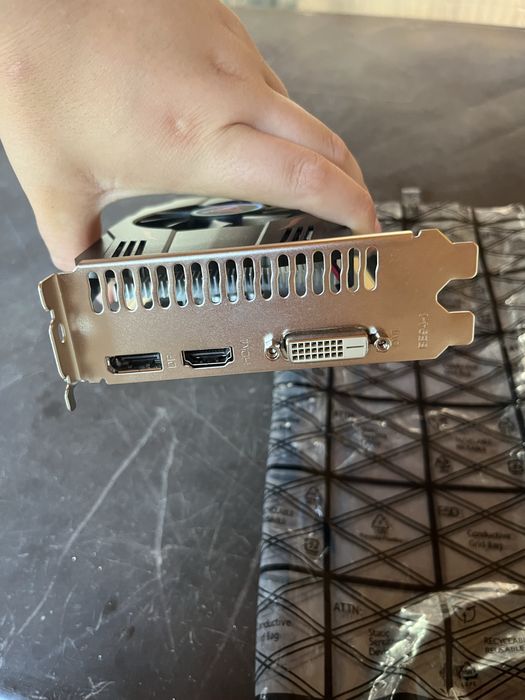 Прoдавам Видео карта RX 550